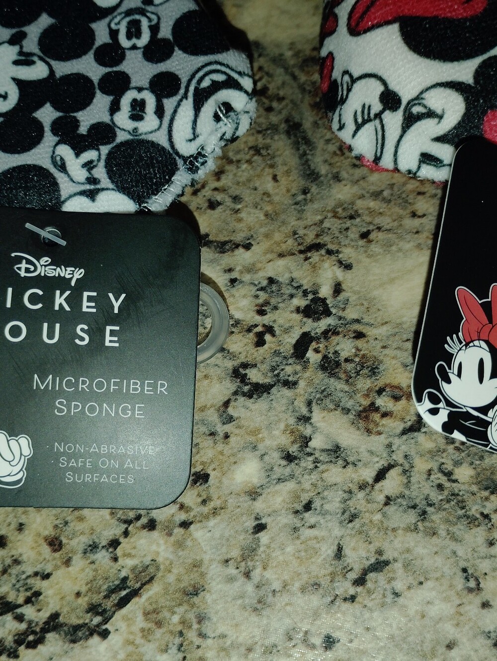 Disney Minnie & Mickey Microfiber Sponges - Black, White & Red - Picture 2 of 4